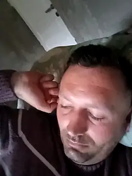 Snapshot of florin421 chatting on 27, 3, 2026 florin421 online show from 27, 3, 2026