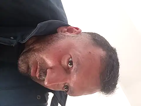 Snapshot of florin421 chatting on 1, 4, 2026 florin421 online show from 1, 4, 2026