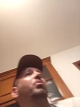 Snapshot of florin421 chatting on 15, 4, 2026 florin421 online show from 15, 4, 2026