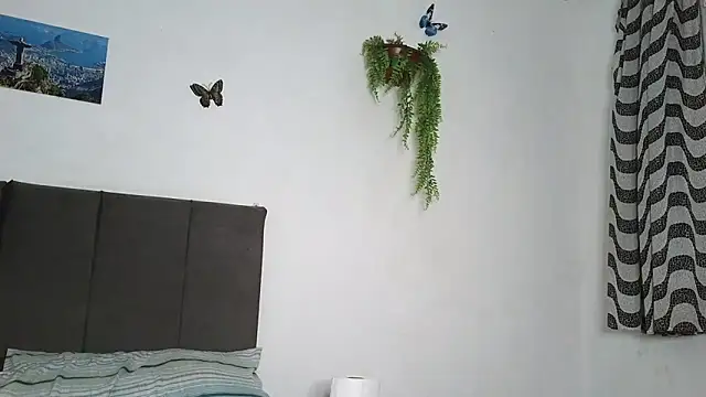 SiminFox online show from 12, 4, 2026