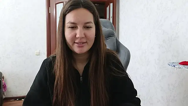 Snapshot of Nelly_Fischer chatting on 8, 1, 2025 Nelly Fischer online show from 8, 1, 2025