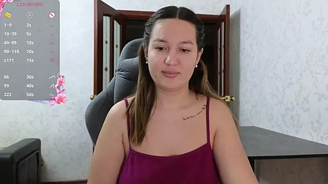 Snapshot of Nelly_Fischer chatting on 21, 4, 2026 Nelly Fischer online show from 21, 4, 2026