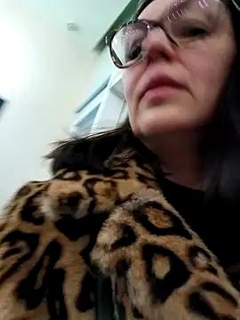 Ulyana72882 online show from 28, 1, 2025