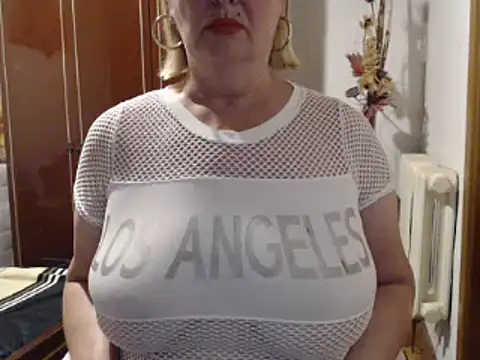 Secretfox online show from 1, 10, 2025