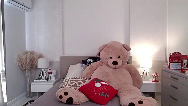 Smileyouarehere online show from 16, 1, 2025