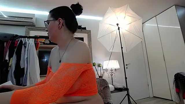 ILoveToFeelU online show from 12, 3, 2025