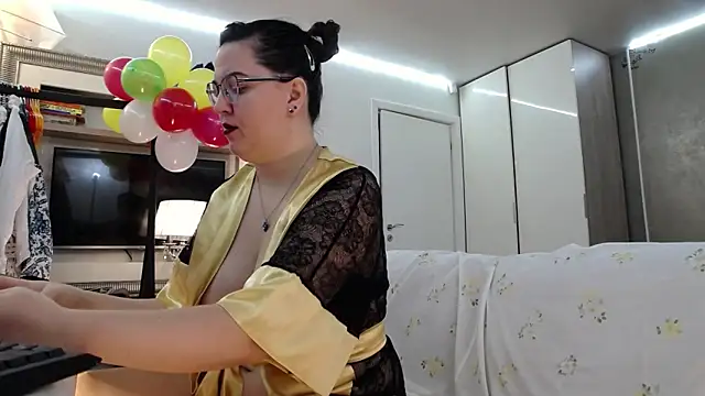 ILoveToFeelU online show from 19, 12, 2025