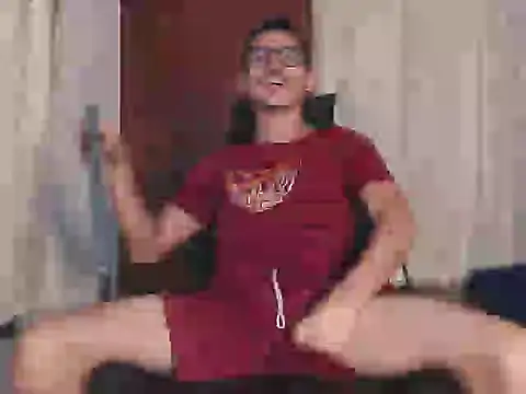 Snapshot of HomeAloneK chatting on 9, 10, 2025 HomeAloneK online show from 9, 10, 2025