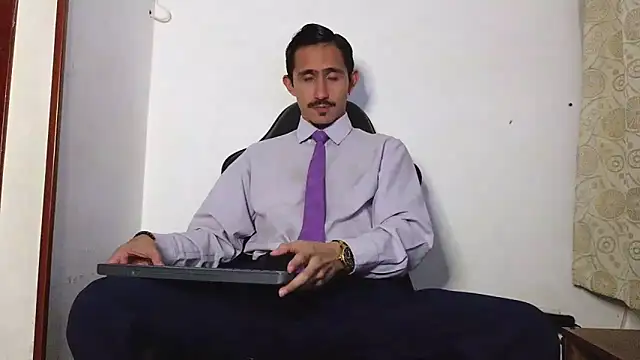 Snapshot of HomeAloneK chatting on 4, 2, 2026 HomeAloneK online show from 4, 2, 2026