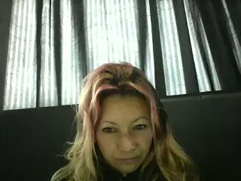Snapshot of Paulita_x3 chatting on 22, 2, 2025 Paulita x3 online show from 22, 2, 2025