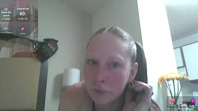 Snapshot of SexyRed247365 chatting on 21, 9, 2025 SexyRed247365 online show from 21, 9, 2025