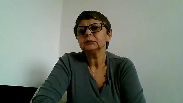 roseblak42 online show from 10, 11, 2025