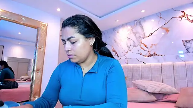 kiana cream online show from 23, 3, 2026