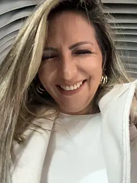  Abril-Office1 online show from 27, 12, 2024