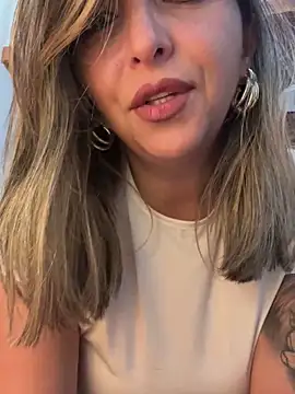  Abril-Office1 online show from 13, 1, 2025