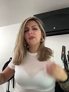  Abril-Office1 online show from 31, 1, 2025