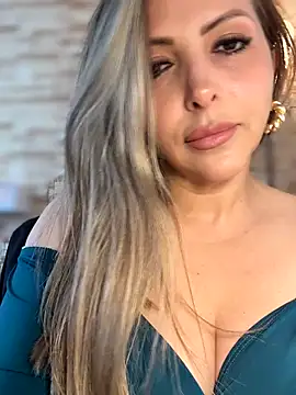  Abril-Office1 online show from 11, 9, 2025