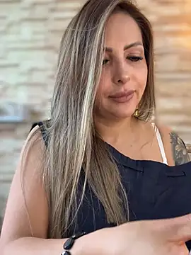 Snapshot of _Abril-Office1 chatting on 1, 4, 2026 Abril-Office1 online show from 1, 4, 2026