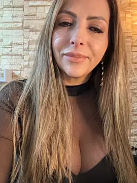 Snapshot of _Abril-Office1 chatting on 6, 4, 2026 Abril-Office1 online show from 6, 4, 2026