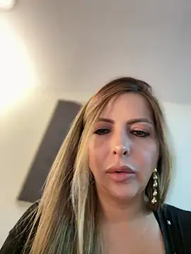 Snapshot of _Abril-Office1 chatting on 13, 4, 2026 Abril-Office1 online show from 13, 4, 2026