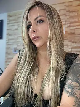 Snapshot of _Abril-Office1 chatting on 29, 6, 2026 Abril-Office1 online show from 29, 6, 2026