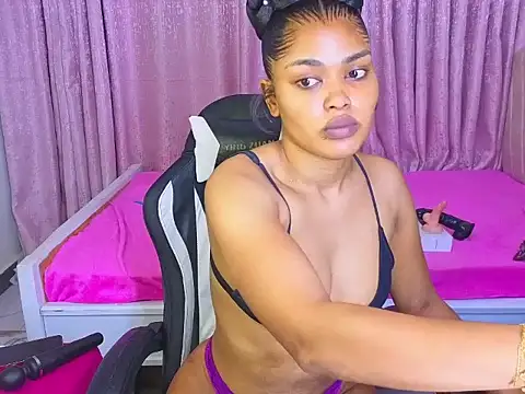 Snapshot of Pretty-shally chatting on 27, 4, 2026 Pretty-shally online show from 27, 4, 2026