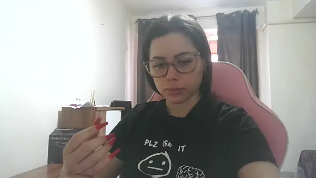Snapshot of LovelyJulliette chatting on 1, 6, 2026 LovelyJulliette online show from 1, 6, 2026