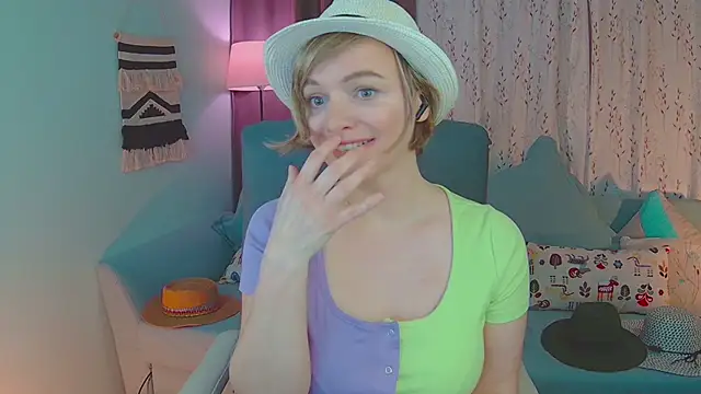 Snapshot of NandiSmile chatting on 27, 2, 2025 NandiSmile online show from 27, 2, 2025
