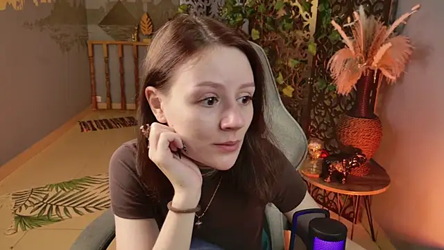 Snapshot of VeliraBraitberg chatting on 5, 8, 2026 VeliraBraitberg online show from 5, 8, 2026