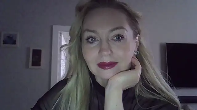 ZarinaSwift online show from 8, 10, 2025