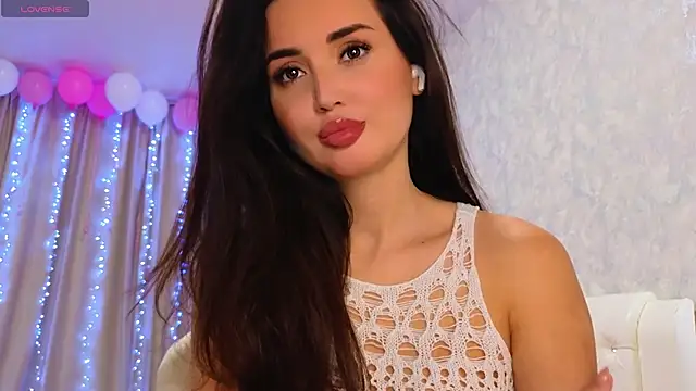 LaraSkinny online show from 17, 12, 2024