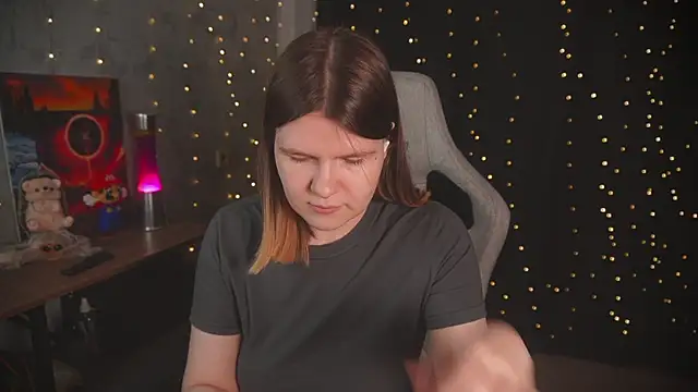 cuteamberlyyy online show from 3, 11, 2025