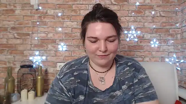 Amelia Kiss  online show from 25, 1, 2025