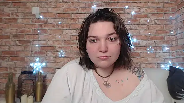 Amelia Kiss  online show from 10, 2, 2025