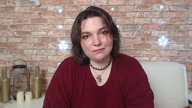 Amelia Kiss  online show from 7, 3, 2025