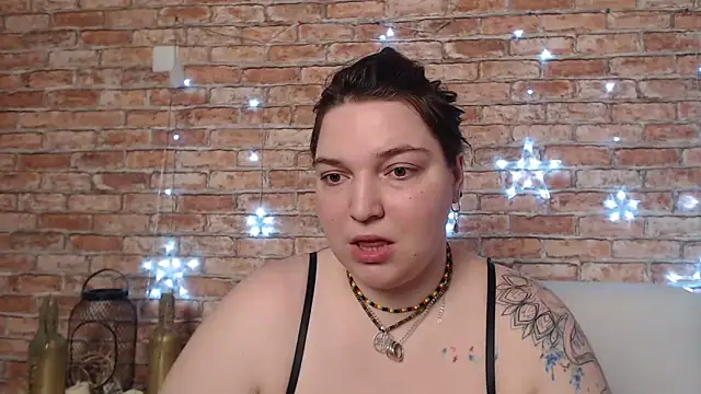 Amelia Kiss  online show from 11, 3, 2025