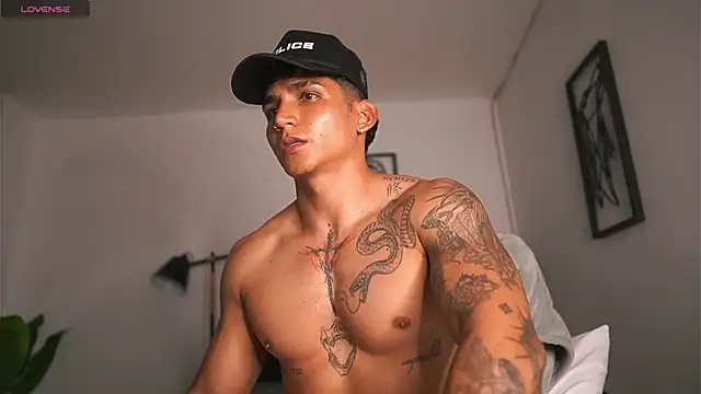 muscle boyhorny online show from 16, 1, 2025