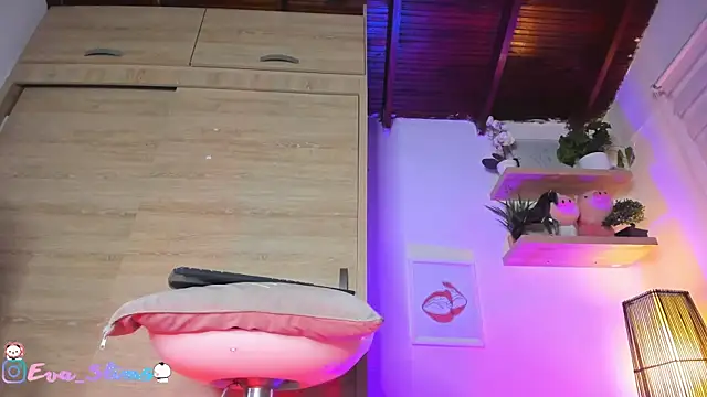 eva-slim- online show from 15, 2, 2026