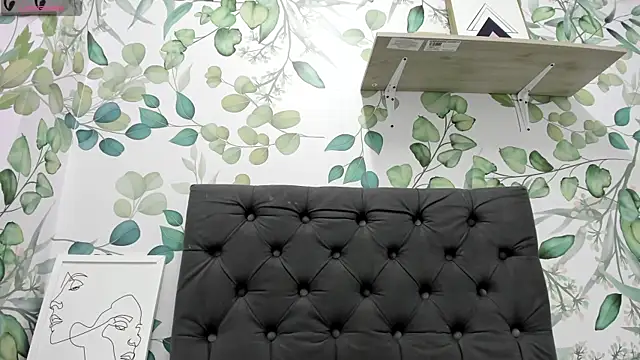 atilanadiaz7 online show from 9, 10, 2025