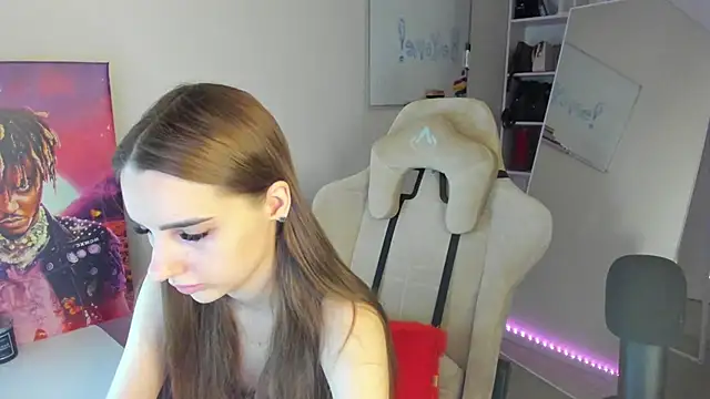 Snapshot of __SilviaAbby__ chatting on 10, 12, 2024   SilviaAbby   online show from 10, 12, 2024