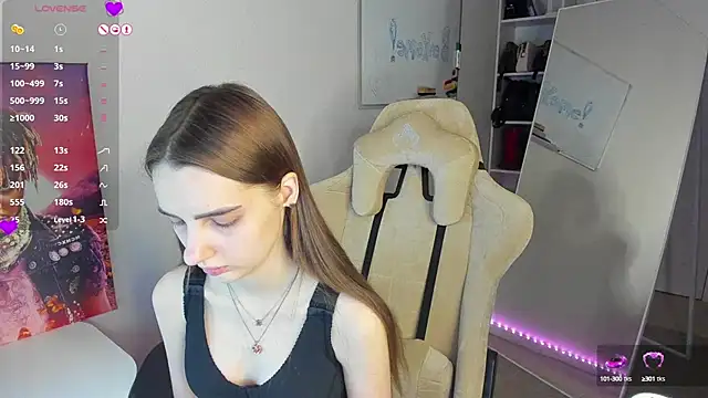 Snapshot of __SilviaAbby__ chatting on 8, 1, 2025   SilviaAbby   online show from 8, 1, 2025