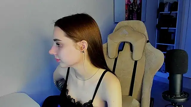 Snapshot of __SilviaAbby__ chatting on 5, 3, 2025   SilviaAbby   online show from 5, 3, 2025