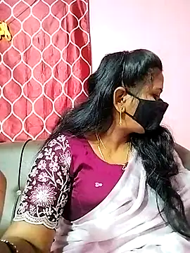 melina214 online show from 11, 3, 2025