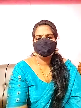 melina214 online show from 6, 10, 2025