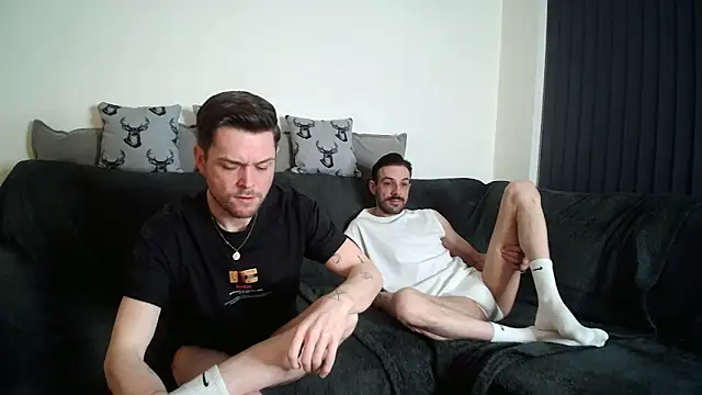 twotwinkhusbandss online show from 27, 2, 2026