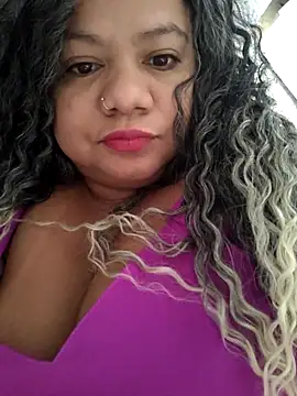 Carlabrasileira online show from 3, 10, 2025