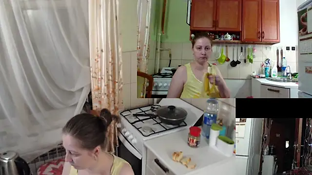 Sakura Green online show from 4, 11, 2025