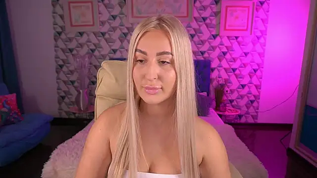 Snapshot of LiaBrazzerr chatting on 15, 4, 2026 LiaBrazzerr online show from 15, 4, 2026