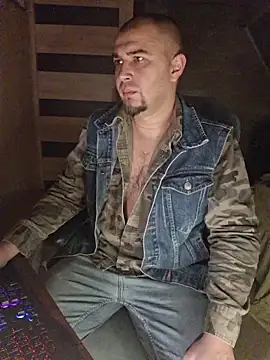 Foxyshaved online show from 8, 11, 2025