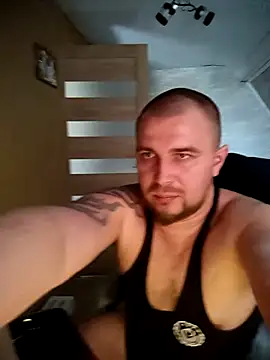 Foxyshaved online show from 9, 4, 2026